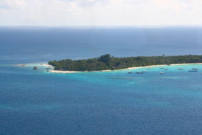 Maldives from the air (11).jpg